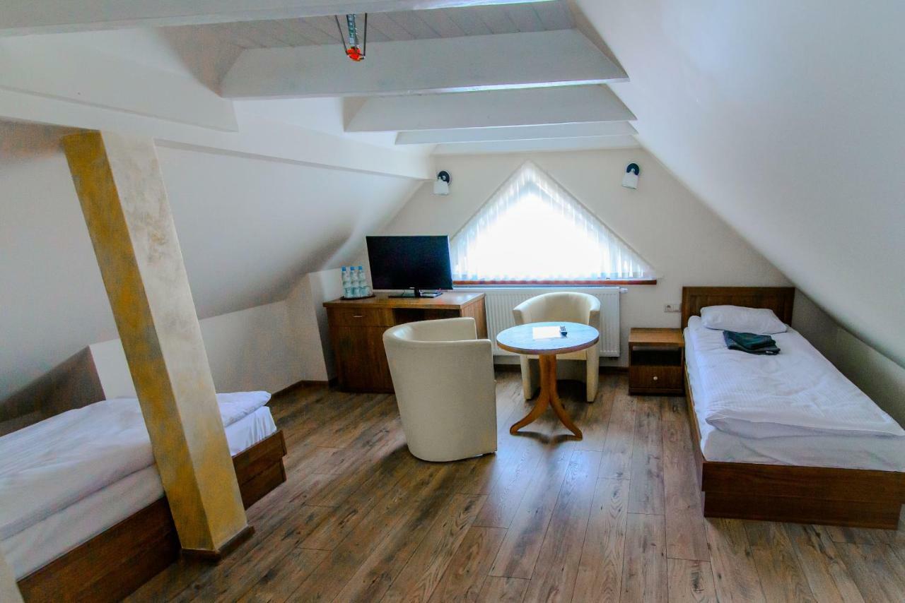 Noclegi Sobanskich Gniezno Extérieur photo